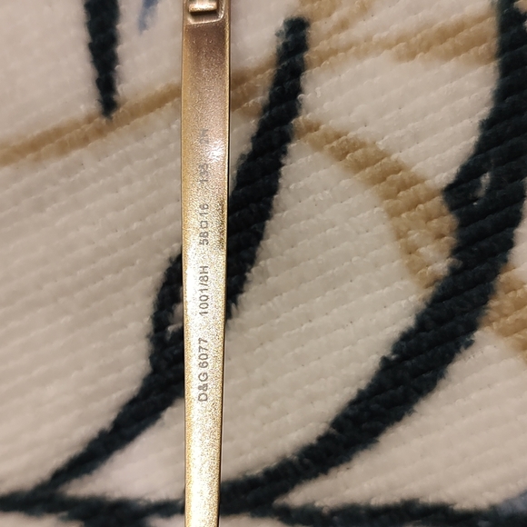 Dolce & Gabbana (D&G) women's sunglasses - Picture 8 of 9